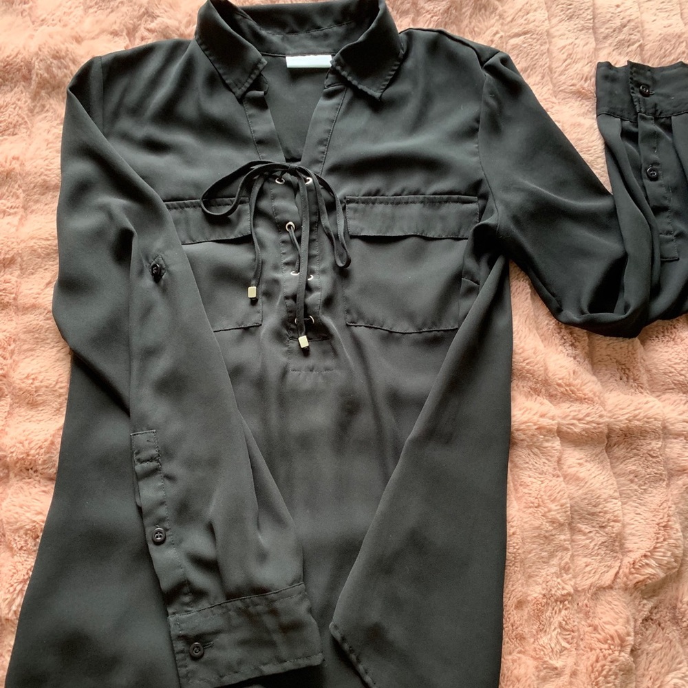 black flowy long sleeve blouse